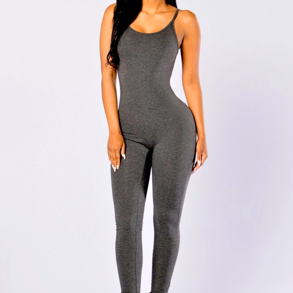 💣5/$25 Fashion Nova - Nova Season Jumpsuit
